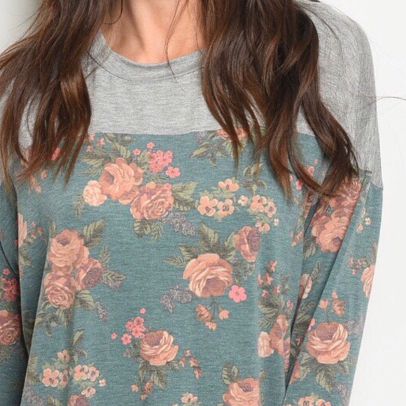 LAST3️⃣//BLUE GREEN GRAY FLORAL TOP - Picture 5 of 9